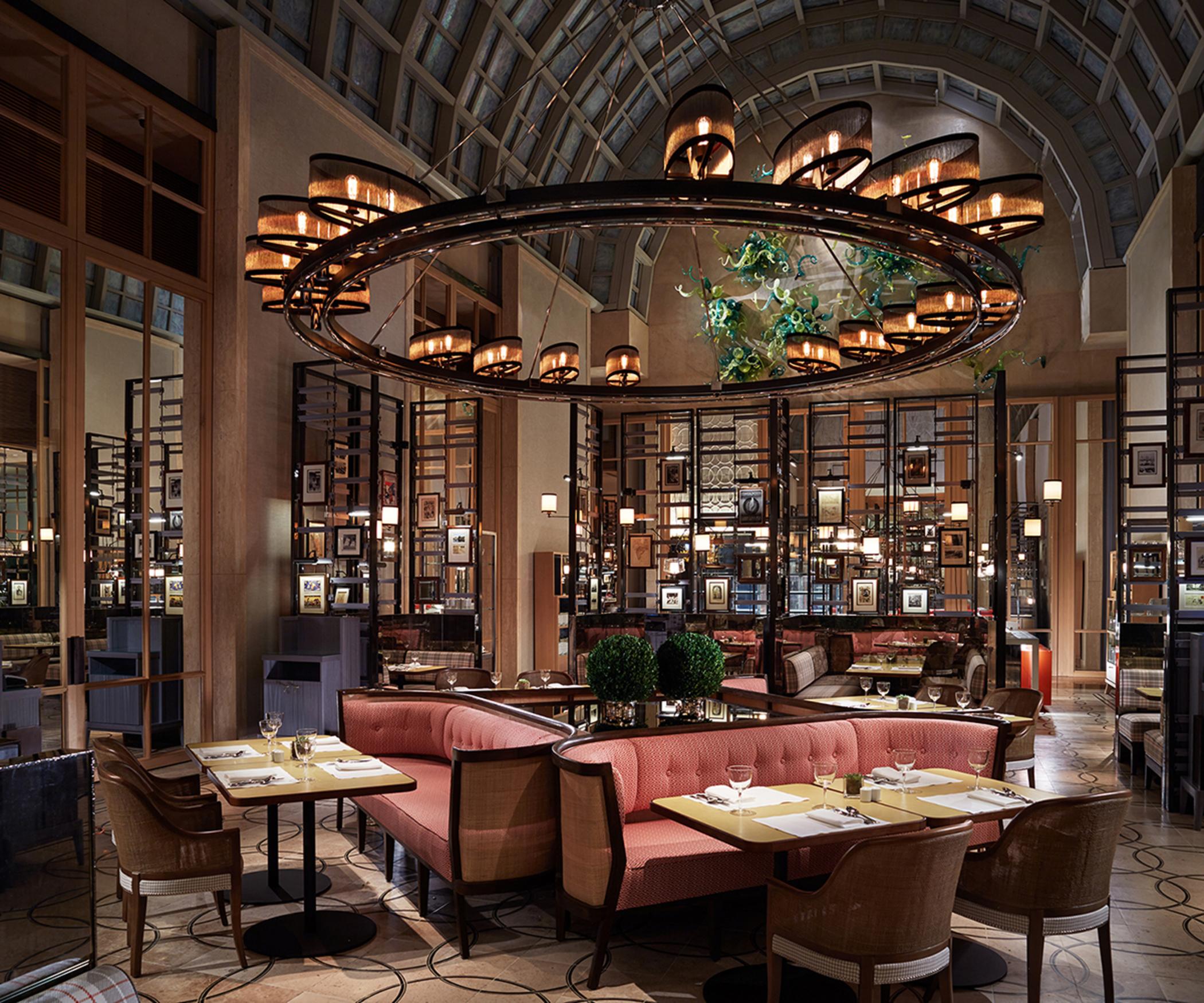 The Ritz-carlton, Millenia 5*