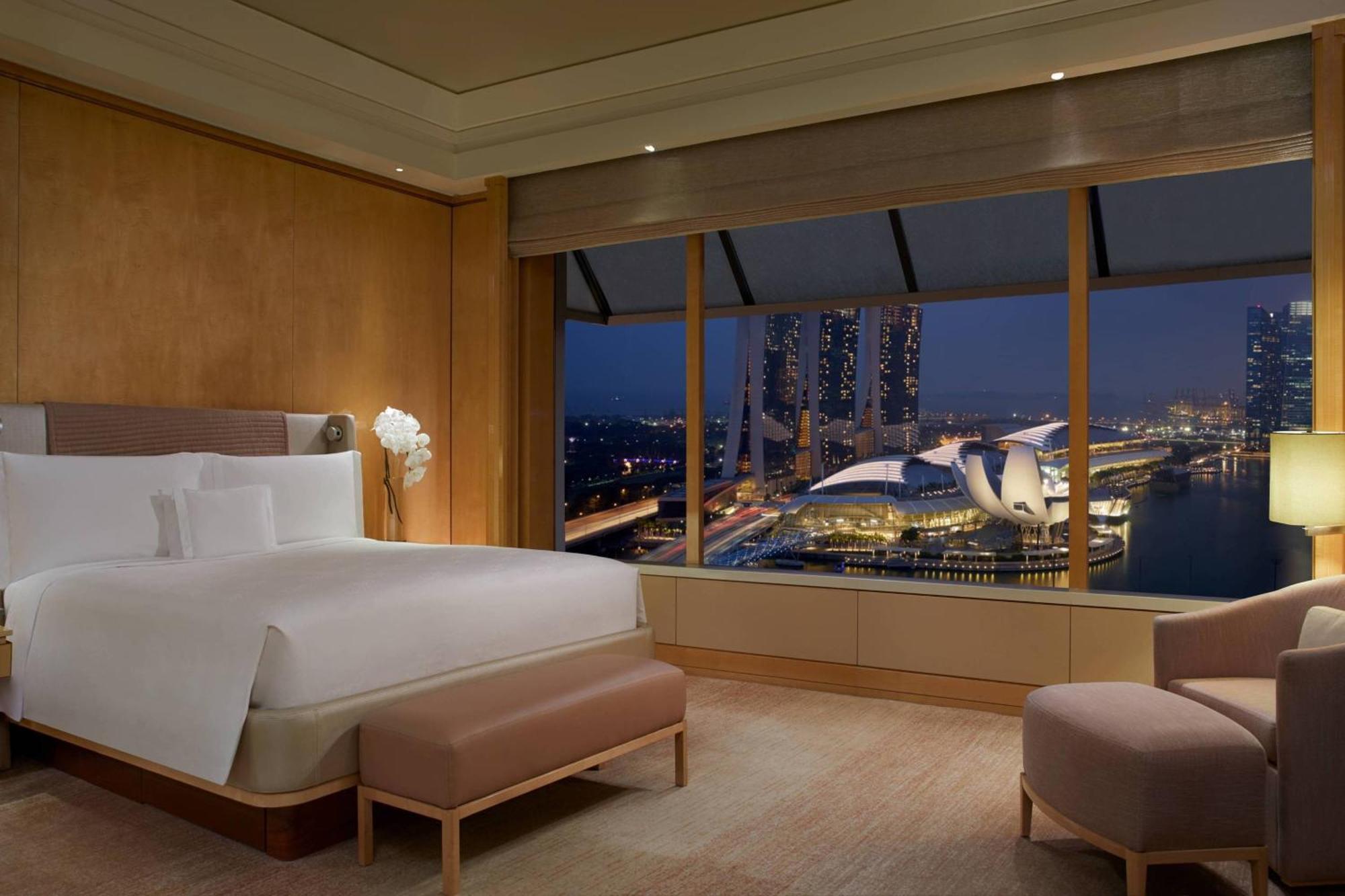 The Ritz-carlton, Millenia Hotel Singapura
